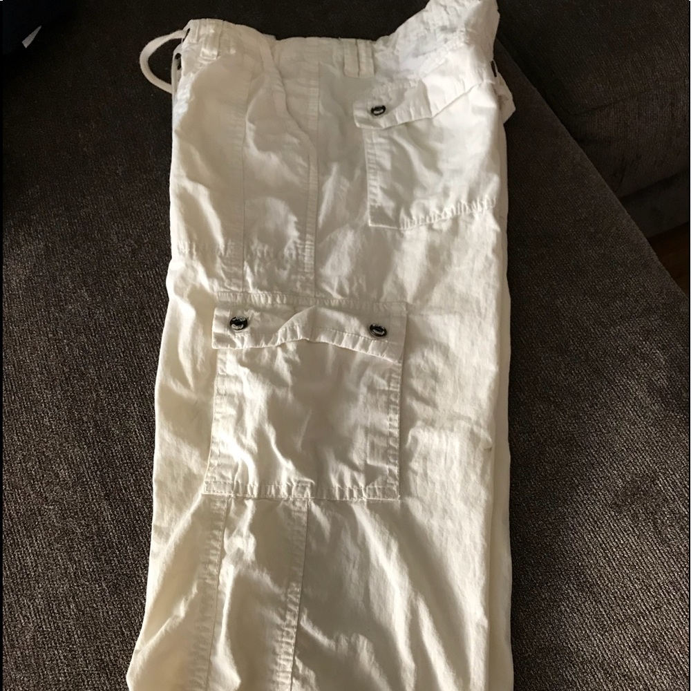 Joie cream cropped cargo pants size 2